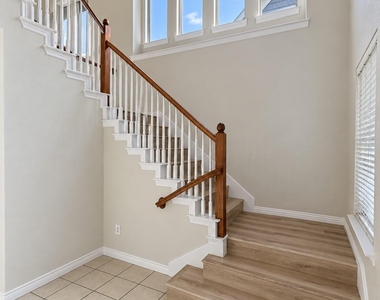 1911 Plantation Parkway - Photo Thumbnail 3