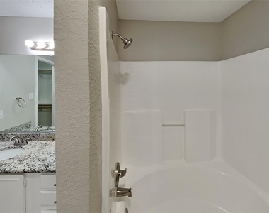 6103 King William Drive - Photo Thumbnail 11