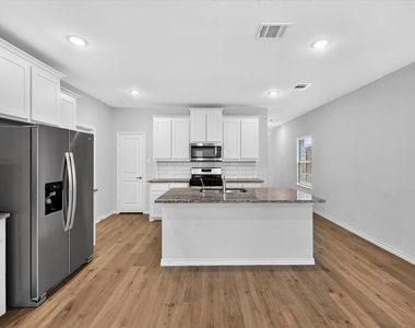 340 Willowmore Drive - Photo Thumbnail 8