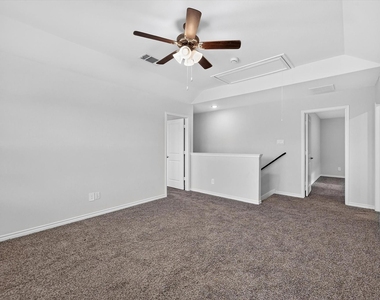 340 Willowmore Drive - Photo Thumbnail 21