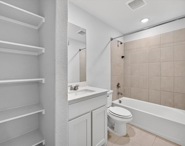 340 Willowmore Drive - Photo Thumbnail 17