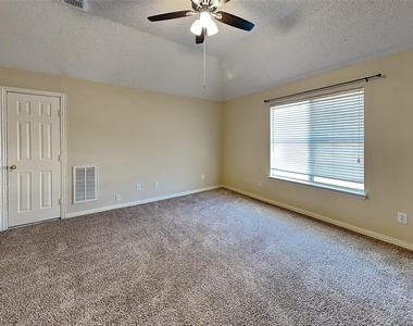 7641 Quiet Meadow Lane - Photo Thumbnail 19