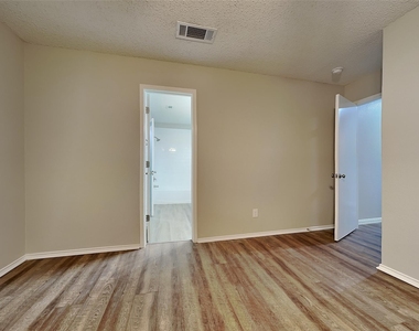 6006 Lavaca Drive - Photo Thumbnail 6