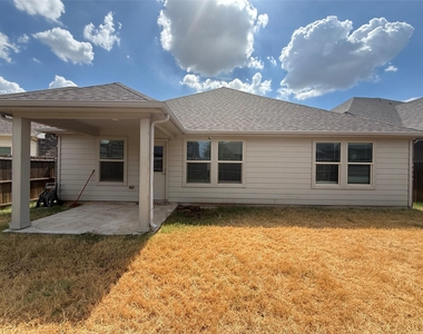 621 Fletcher Drive - Photo Thumbnail 16