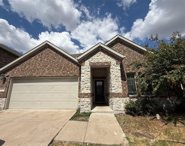 621 Fletcher Drive - Photo Thumbnail 17