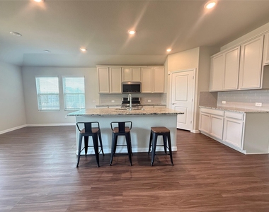 621 Fletcher Drive - Photo Thumbnail 1