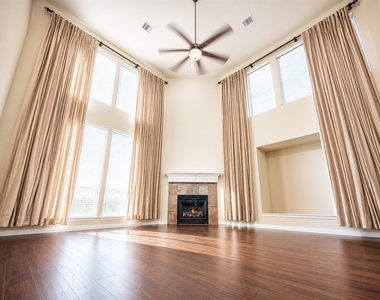 9314 Royal Burgess Drive - Photo Thumbnail 6