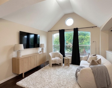 9314 Royal Burgess Drive - Photo Thumbnail 13