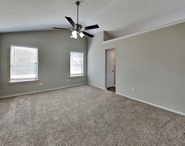 8228 Willis Lane - Photo Thumbnail 6
