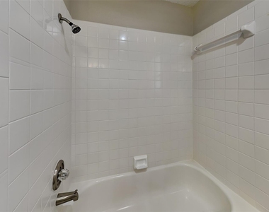 8228 Willis Lane - Photo Thumbnail 15