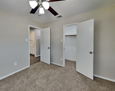 8228 Willis Lane - Photo Thumbnail 10