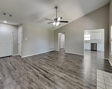 8228 Willis Lane - Photo Thumbnail 2