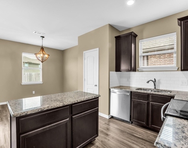 2109 Barrow Street - Photo Thumbnail 13