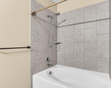 2109 Barrow Street - Photo Thumbnail 20