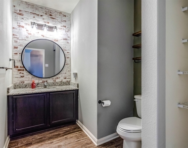 2109 Barrow Street - Photo Thumbnail 25