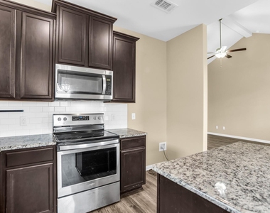 2109 Barrow Street - Photo Thumbnail 12