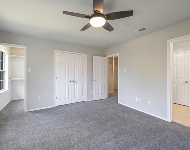 4152 Kyndra Circle - Photo Thumbnail 9