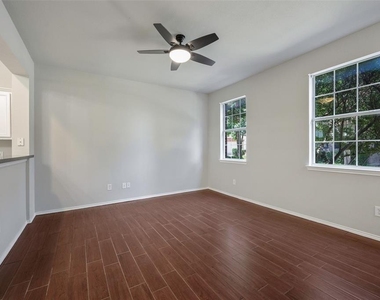 4152 Kyndra Circle - Photo Thumbnail 3