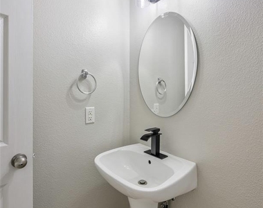 4152 Kyndra Circle - Photo Thumbnail 6