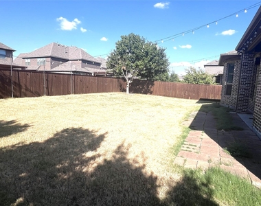 870 Sagebrush Drive - Photo Thumbnail 17