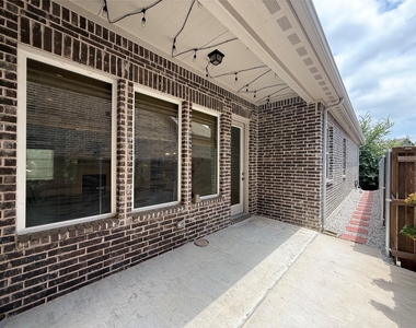 3285 Dover Drive - Photo Thumbnail 24