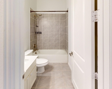 3285 Dover Drive - Photo Thumbnail 10