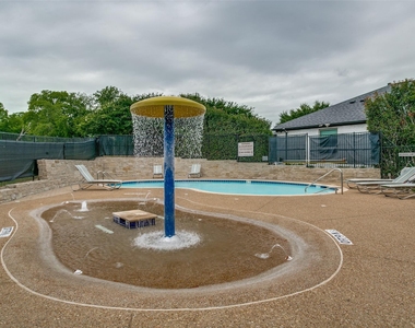 417 Chestnut Lane - Photo Thumbnail 24