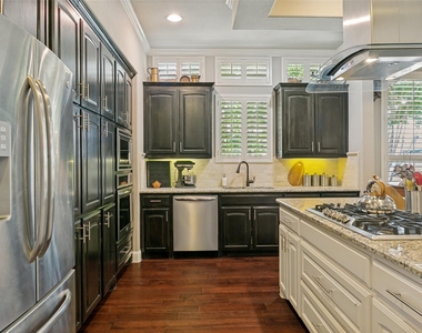 417 Chestnut Lane - Photo Thumbnail 10