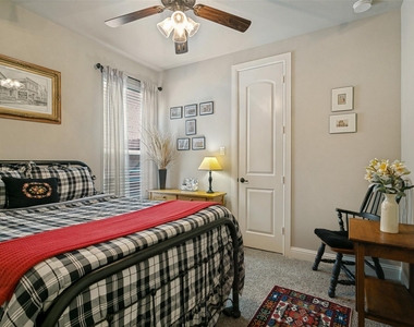 417 Chestnut Lane - Photo Thumbnail 18