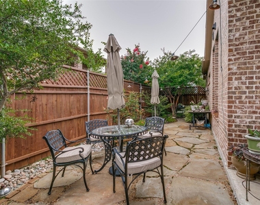 417 Chestnut Lane - Photo Thumbnail 23