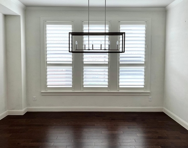 880 Saint Peter Lane - Photo Thumbnail 5