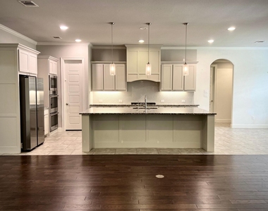 880 Saint Peter Lane - Photo Thumbnail 10