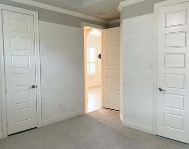 880 Saint Peter Lane - Photo Thumbnail 32