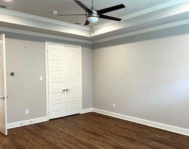 880 Saint Peter Lane - Photo Thumbnail 30