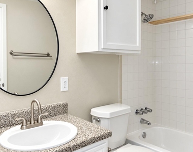 4653 Country Creek Drive - Photo Thumbnail 18