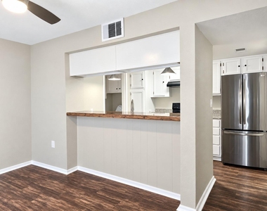 4653 Country Creek Drive - Photo Thumbnail 5