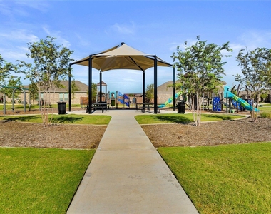 821 Shepperton Way - Photo Thumbnail 29