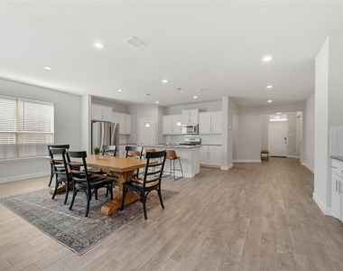 821 Shepperton Way - Photo Thumbnail 19