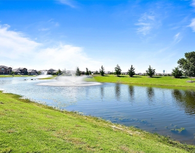821 Shepperton Way - Photo Thumbnail 30