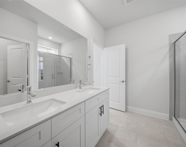 8905 Shoppers Lane - Photo Thumbnail 12