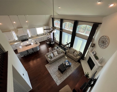 965 Holt Lane - Photo Thumbnail 9