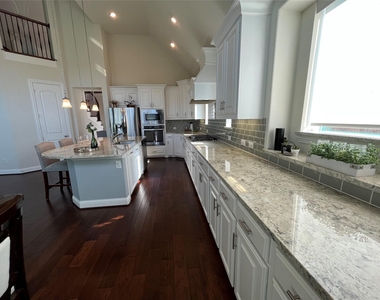 965 Holt Lane - Photo Thumbnail 10