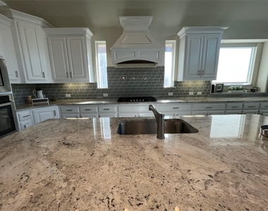 965 Holt Lane - Photo Thumbnail 13