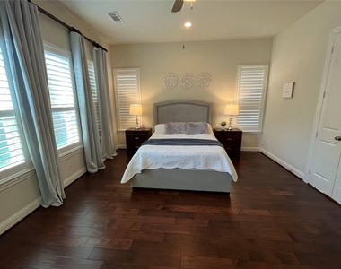 965 Holt Lane - Photo Thumbnail 20