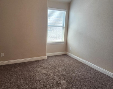 3812 Tunstall Drive - Photo Thumbnail 12