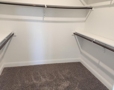 3812 Tunstall Drive - Photo Thumbnail 18