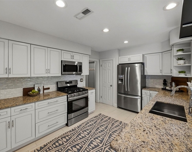 4817 Winthrop Avenue E - Photo Thumbnail 11