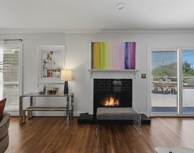 4817 Winthrop Avenue E - Photo Thumbnail 8