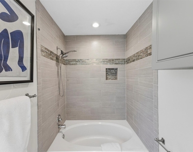 4817 Winthrop Avenue E - Photo Thumbnail 21