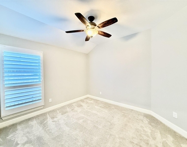 3615 Brazos Street - Photo Thumbnail 19